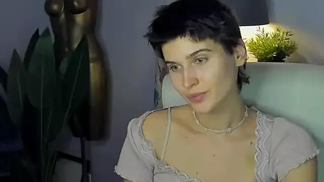 sarah_perfect from StripChat is Freechat