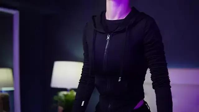 SaraiAngel from StripChat is Freechat