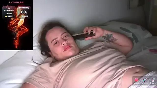 saramartinez1000 from StripChat is Freechat