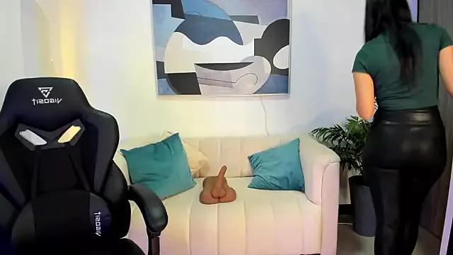 Entertain your itch for girls livestreamers with our collection of stunning models, skilled in the art of temptation and delight.
