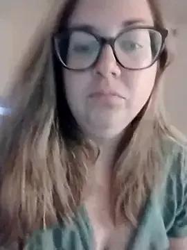 sarasmile333 from StripChat is Freechat