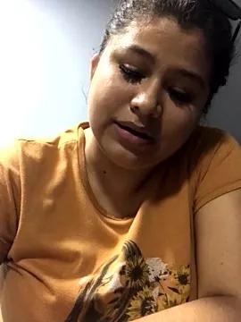 Sarasquirt31 on StripChat 