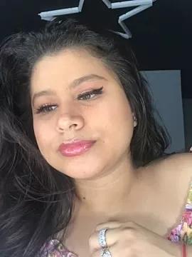 Sarasquirt31 on StripChat 