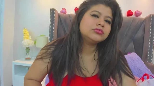 Sarasquirt31 on StripChat 