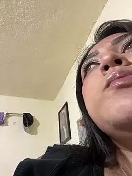 saray_kitty from StripChat is Freechat