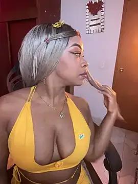 SaraYedid17 from StripChat is Freechat