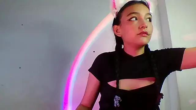 Entertain your itch for girls livestreamers with our collection of stunning models, skilled in the art of temptation and delight.