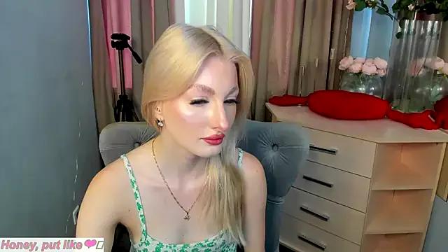 Entertain your itch for girls livestreamers with our collection of stunning models, skilled in the art of temptation and delight.