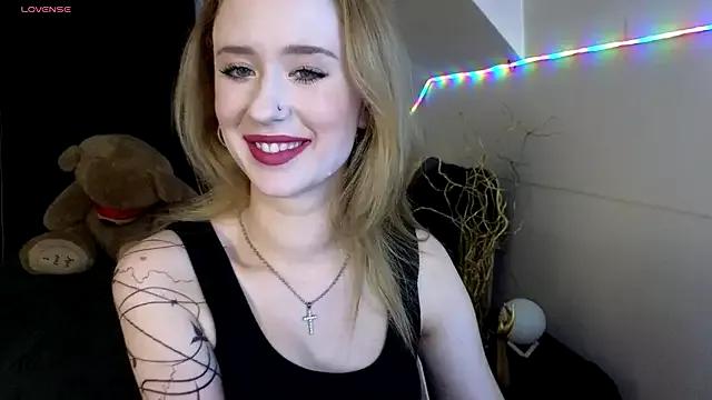 Entertain your itch for girls livestreamers with our collection of stunning models, skilled in the art of temptation and delight.