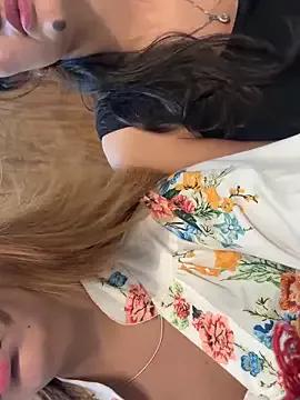 sassy_babes from StripChat is Freechat