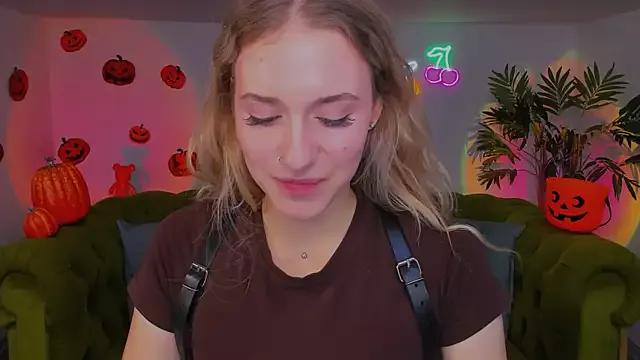 Entertain your itch for girls livestreamers with our collection of stunning models, skilled in the art of temptation and delight.