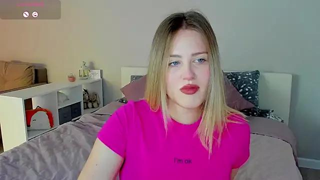 Entertain your itch for girls livestreamers with our collection of stunning models, skilled in the art of temptation and delight.