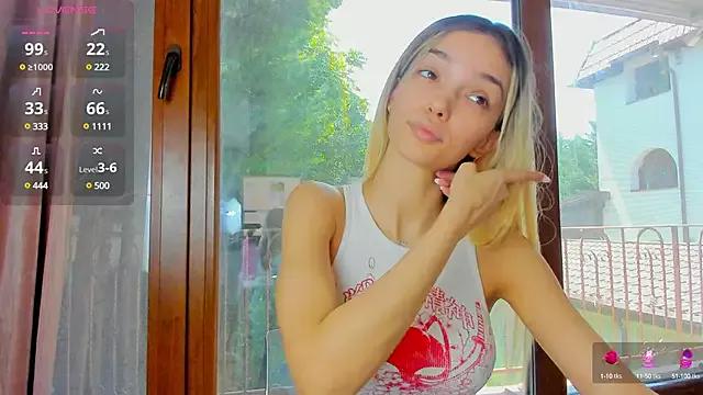 Sassy_Teen from StripChat is Freechat
