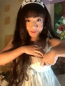 SassyLaurier from StripChat is Freechat