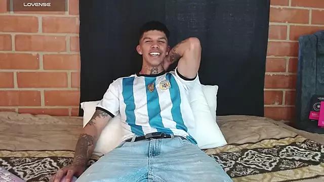 Savajelust from StripChat is Freechat