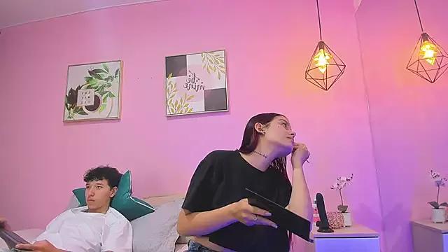 Scarlet_n_Nolan from StripChat is Freechat