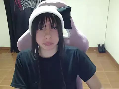 scarlethgasaiyuno from StripChat is Freechat
