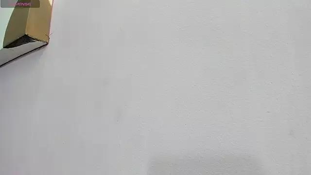 scarlett646 from StripChat is Freechat