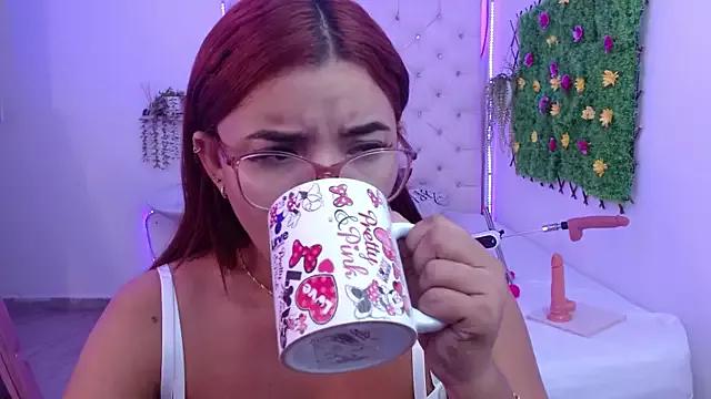 scarlett_enjoy1 from StripChat is Freechat