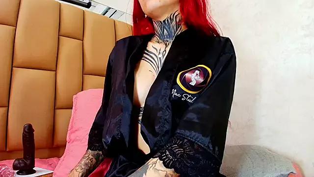 scarlett_slim from StripChat is Freechat