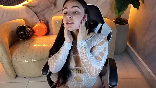Entertain your itch for girls livestreamers with our collection of stunning models, skilled in the art of temptation and delight.