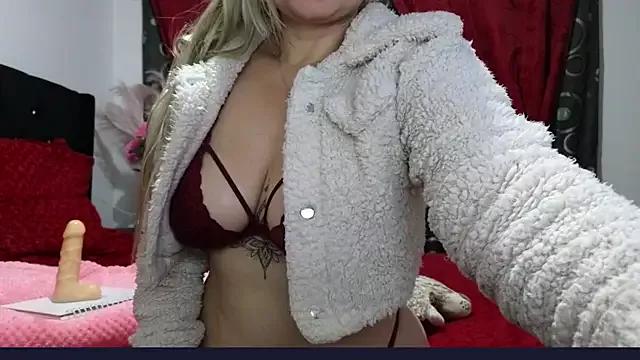 Entertain your itch for girls livestreamers with our collection of stunning models, skilled in the art of temptation and delight.