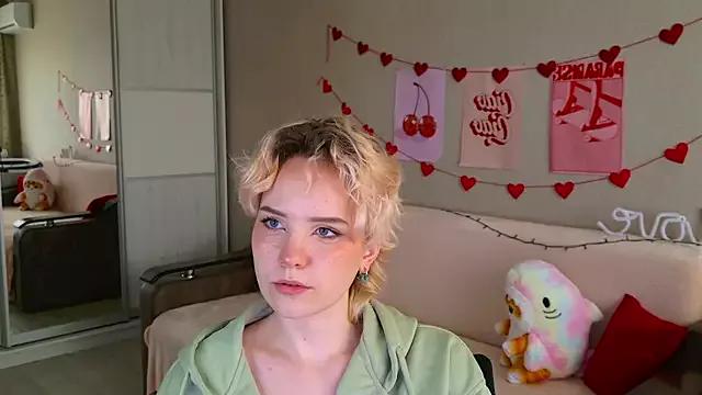School_Love from StripChat is Freechat