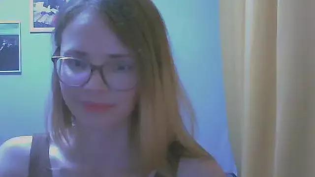 SEA_Dream from StripChat is Freechat