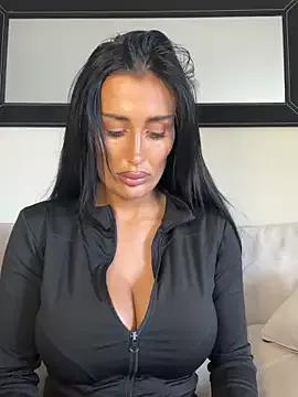 SECRETBELLAUK from StripChat is Freechat