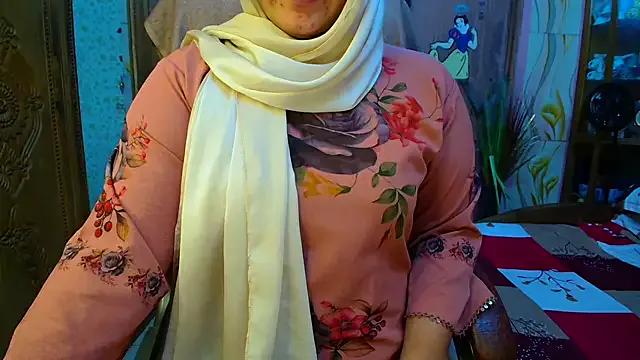 SeductiveMahira from StripChat is Freechat
