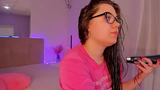 SelenaaSky from StripChat