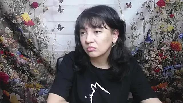 SelenaFly from StripChat is Freechat