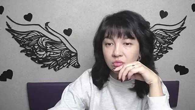 SelenaFly from StripChat is Freechat