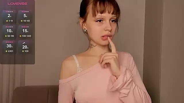 SelinaStilll from StripChat is Freechat
