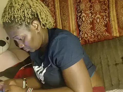 Sexxy_prity25 from StripChat
