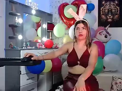 Entertain your itch for girls livestreamers with our collection of stunning models, skilled in the art of temptation and delight.