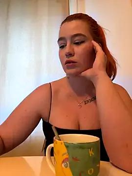 sexycurvy- from StripChat is Freechat