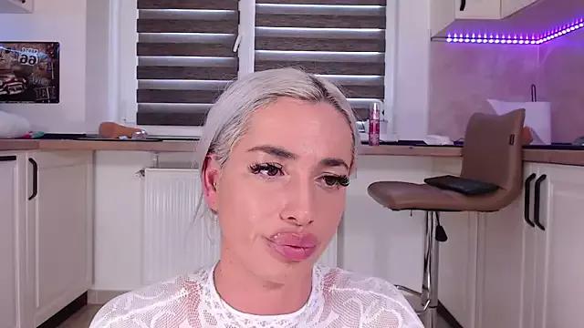 Photos of SexyElisabeth from StripChat is Freechat