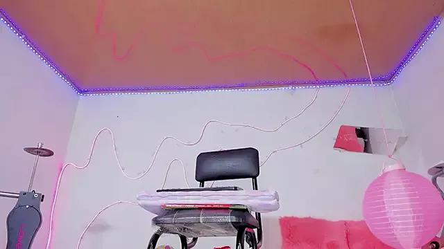 shannon_kane_ from StripChat is Freechat