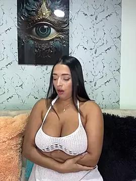 Entertain your itch for girls livestreamers with our collection of stunning models, skilled in the art of temptation and delight.