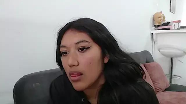 SharaRous from StripChat is Freechat