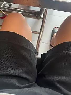 sharon-Hanna from StripChat is Freechat