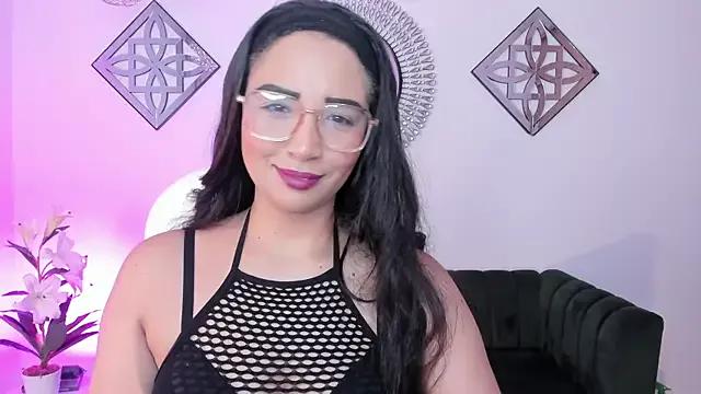 Entertain your itch for girls livestreamers with our collection of stunning models, skilled in the art of temptation and delight.