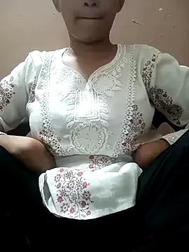 Shivani-Star from StripChat is Freechat