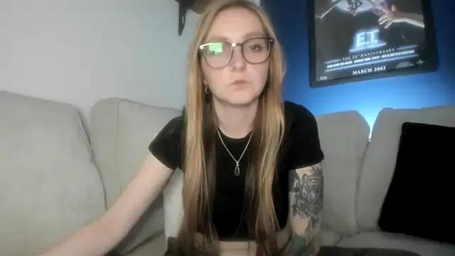 short_sweetpea from StripChat is Freechat