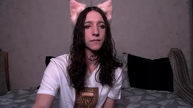 SilverMuse_ from StripChat is Freechat