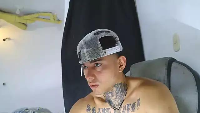 Skartoliver from StripChat is Freechat