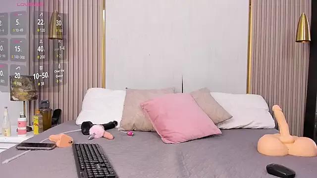 Skylar_Smith_ from StripChat is Freechat