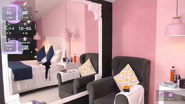 SkylerBloomm from StripChat is Freechat