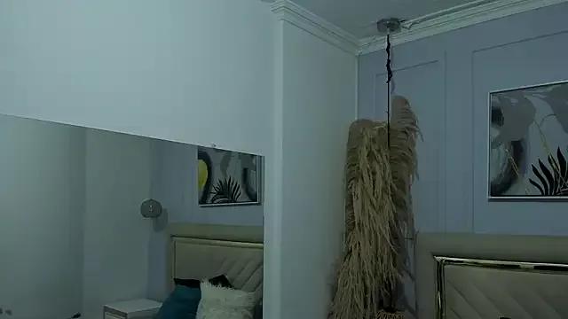 Slut_Milf_ from StripChat is Freechat